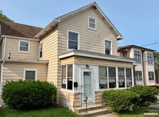 686 Probst Ave, Fairview, NJ 07022