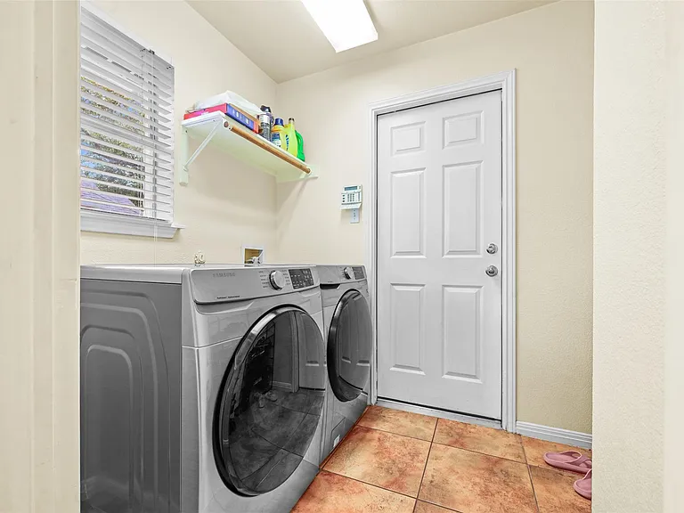 6006 Barletta Dr — Photo 29