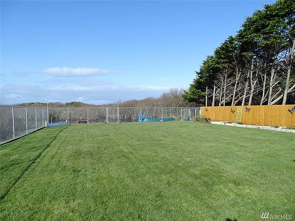 4th image of 469 Ocean Shores Blvd NW