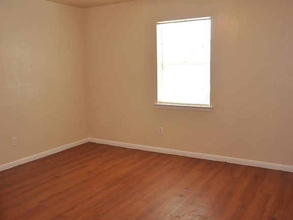 5th image of 1206 Urbantke Ct APT D