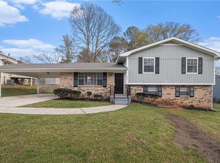 212 Leafwood Ln, Riverdale, GA