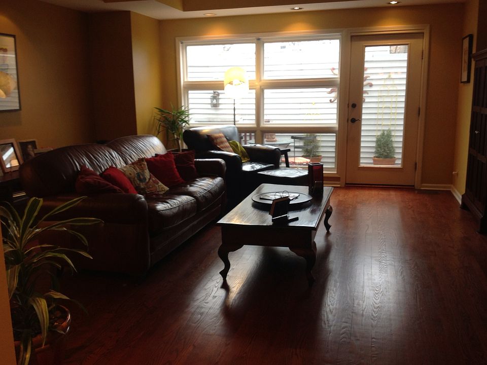 1st image of 1647 N Winchester Ave