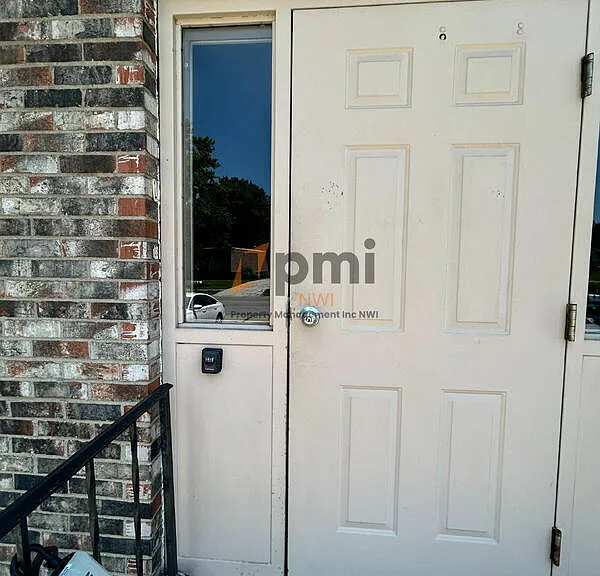 2591 Parkview St #3 — Photo 11