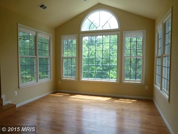 4th image of 9871 Oxcrest Dr