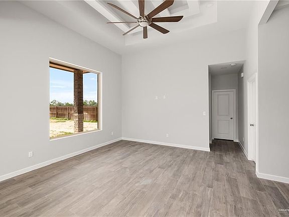 4th image of 3400 Erica Ln