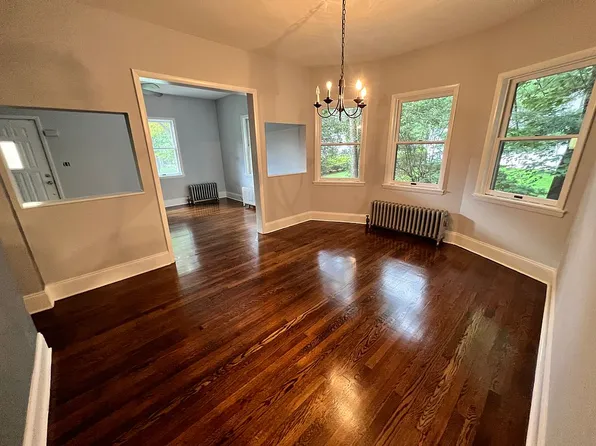 27 Walnut St, Montvale, NJ 07645