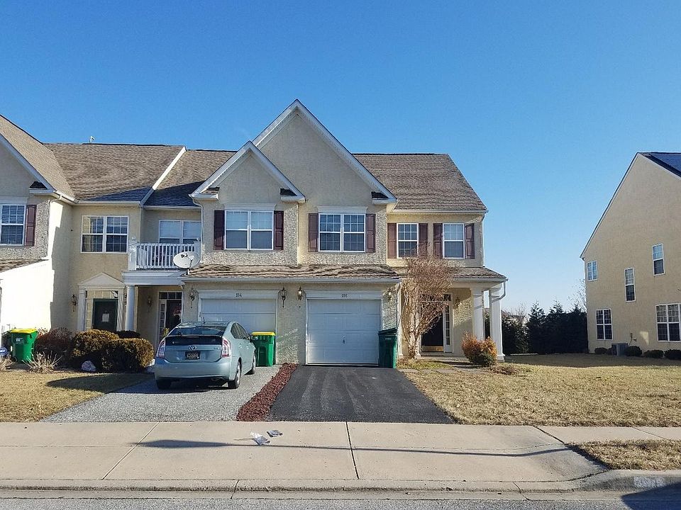 1st image of 186 Gillespie Ave