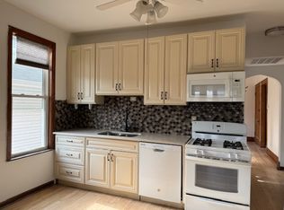 5138 W Montrose Ave #1, Chicago, IL 60641