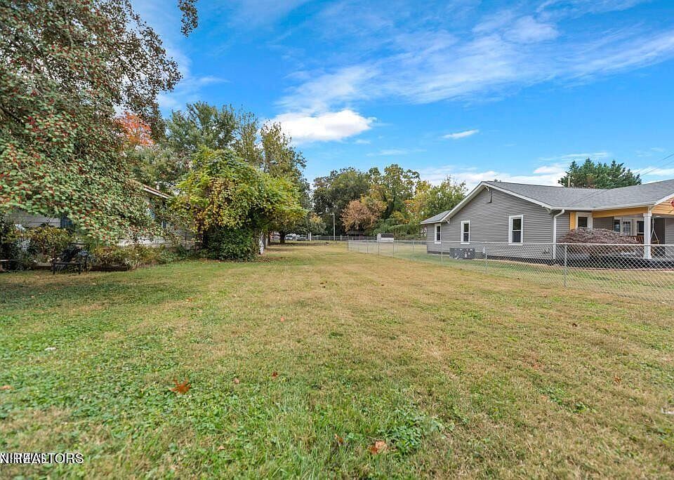 1st image of 0 Seymour Ave
