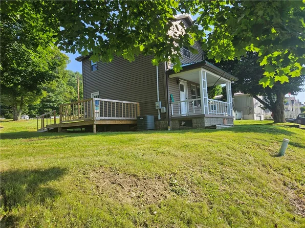 413 2nd Ave, Cadogan, PA 16212