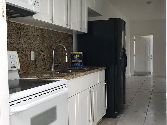 2nd image of 2250 NE 172nd St APT 4A