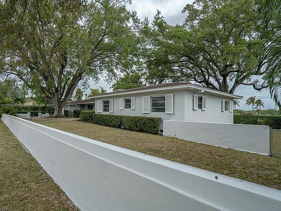 2nd image of 4515 San Amaro Dr