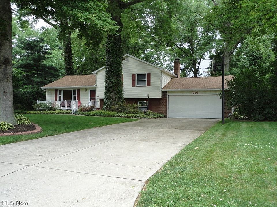 1st image of 7949 Brookwood St NE