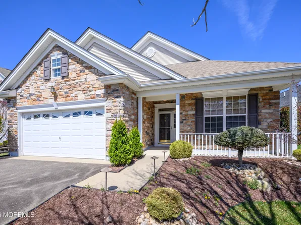 33 Cromwell Lane, Jackson, NJ 08527