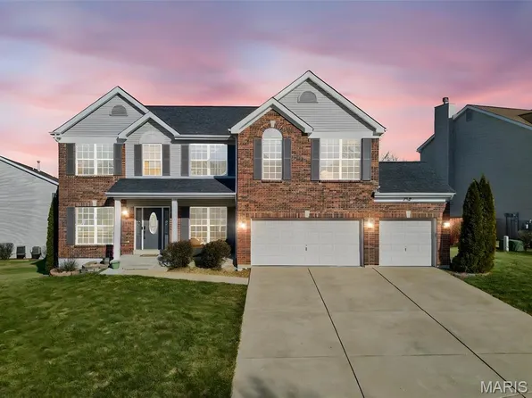 210 Tanner Dr, Wentzville, MO 63385