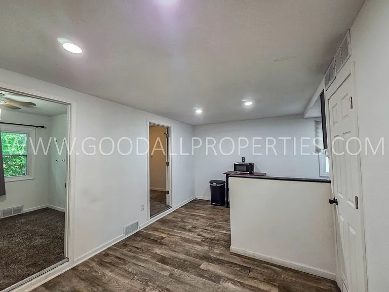 5000 SW 8th St — Photo 6