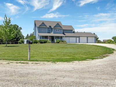 1809 Overview Dr, Clay Center, KS, 67432