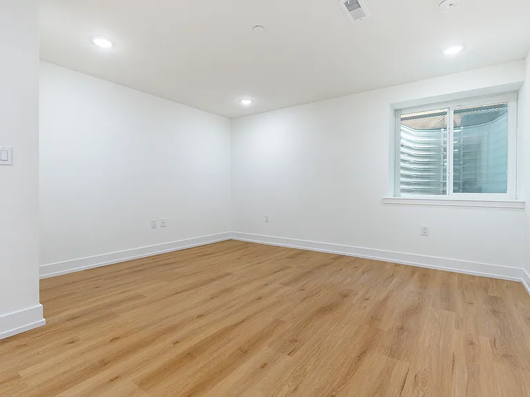 737 N 42nd St #1 — Photo 13