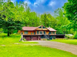 417 Old Sixteen Rd, Waterville, IA 52170