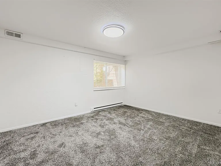 1190 Poplar Ave — Photo 20