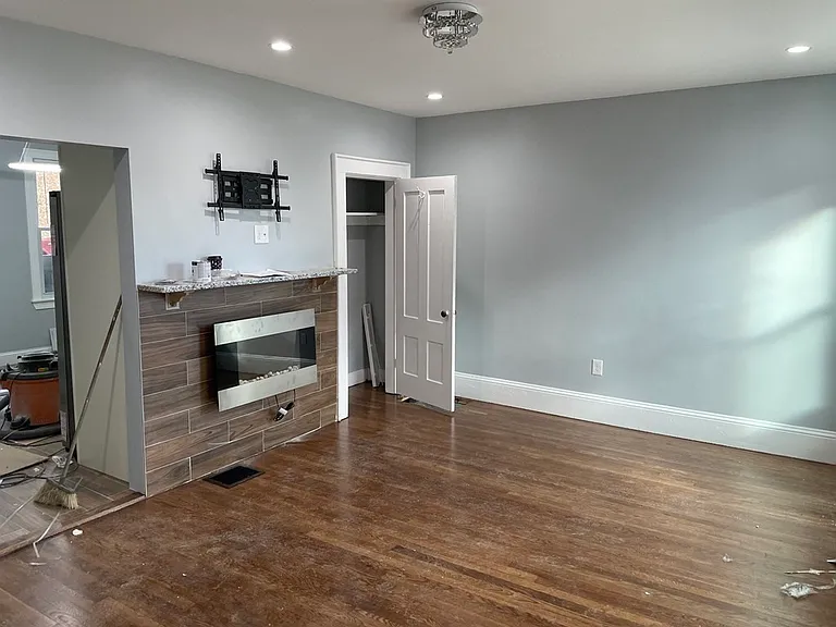 31 Brazil St #31 — Photo 3