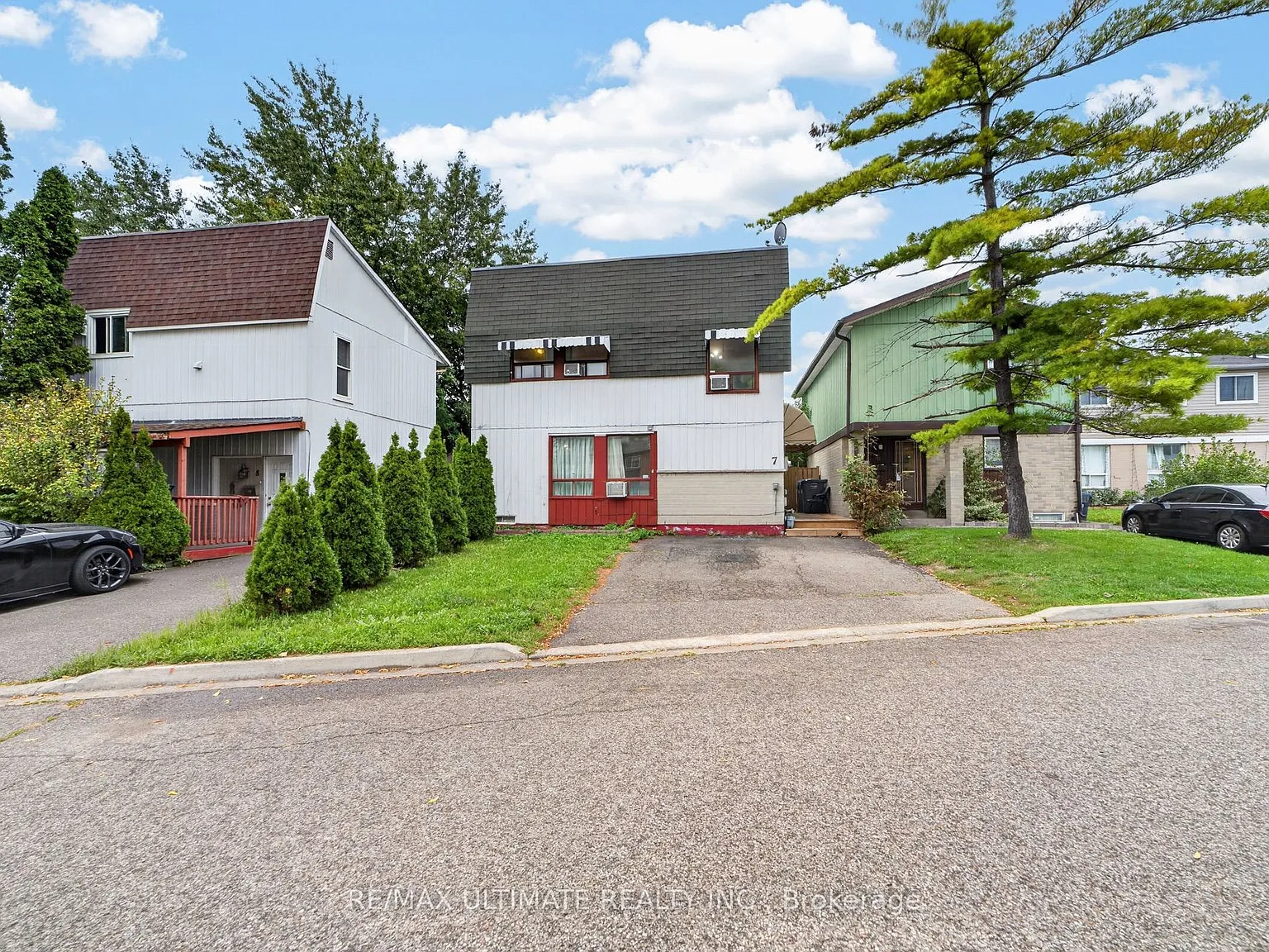 4 bed, $2,600 — Photo 1