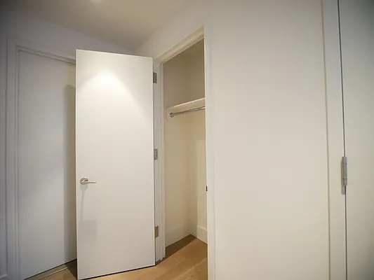 Rented by Extell Marketing Group LLC | media 17