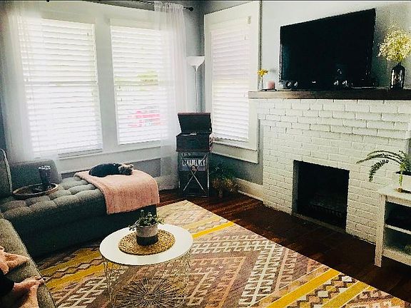 3rd image of 106 W Jean St