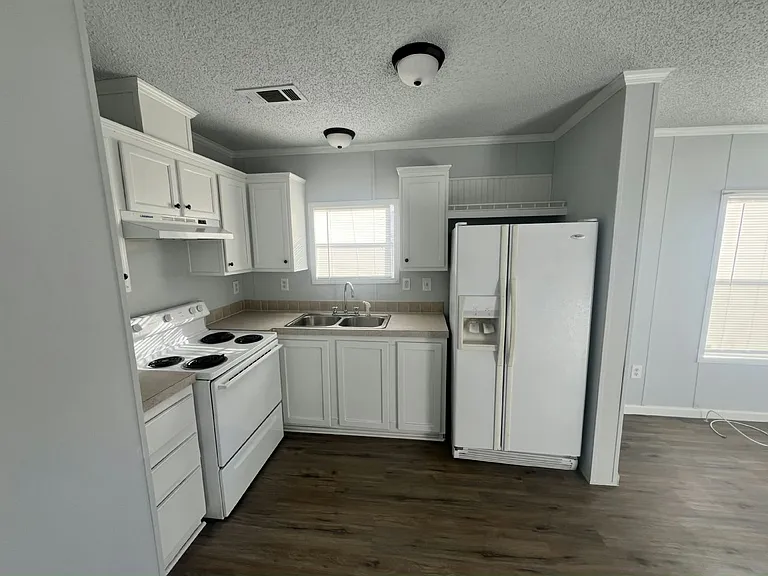 Avon Park Village II — Photo 138
