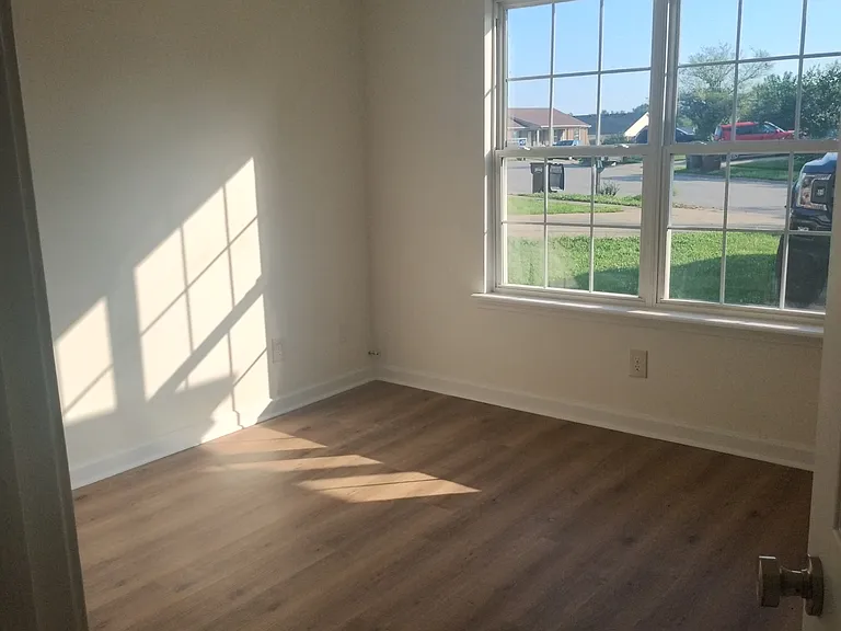 420 Poplar St #B — Photo 7