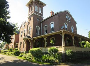 18 Maple Ave, Windsor Locks, CT 06096