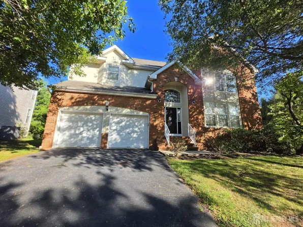 19 Goldenrod Dr, Belle Mead, NJ 08502