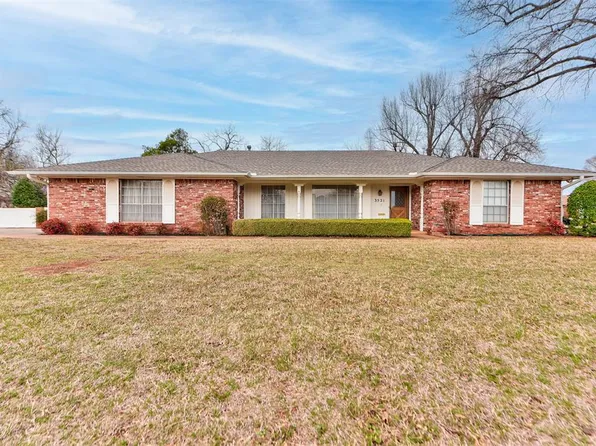 3521 Sunvalley Dr, Midwest City, OK 73110