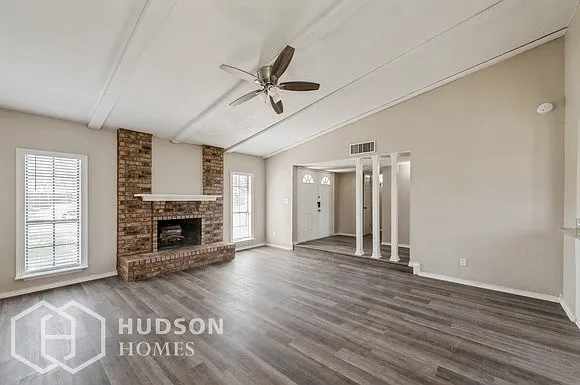 8609 Kensington Dr — Photo 4