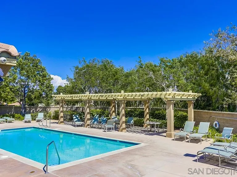 4674 Meadow Dr — Photo 9