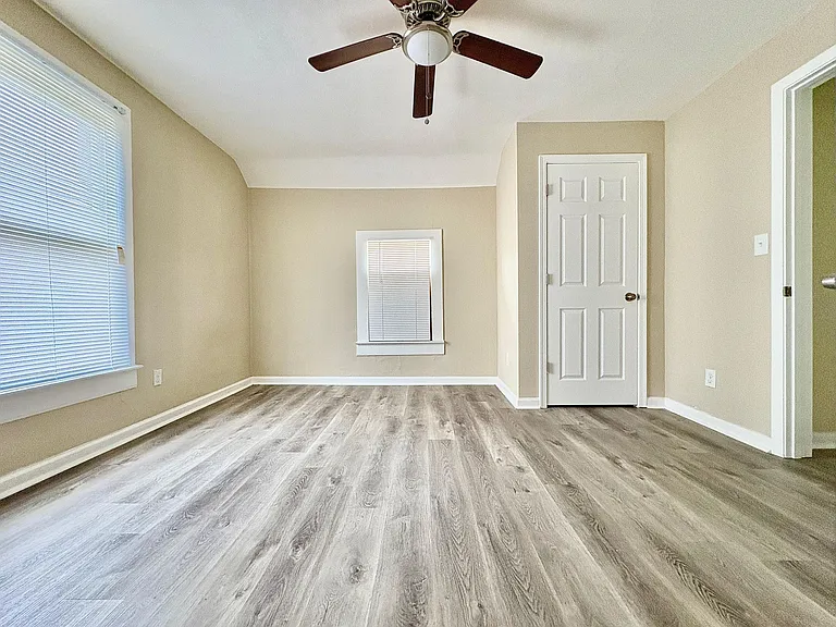 5614 S Main St — Photo 10