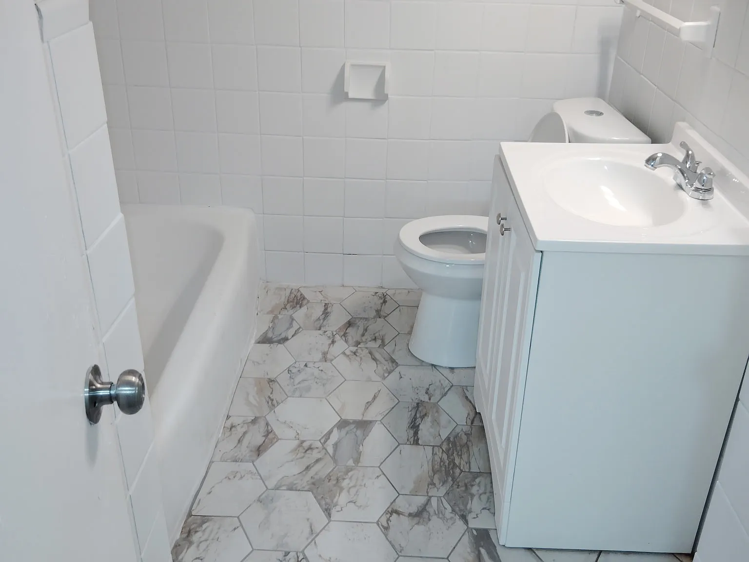 6 bed, 2764 sqft, $3,400 — Photo 4