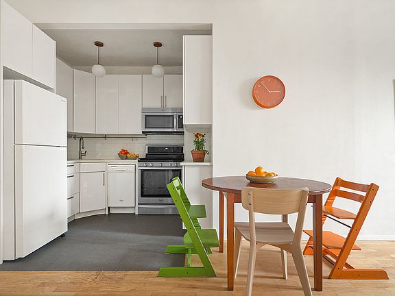 2nd image of 150 Joralemon St APT 10E