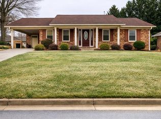 209 Major Ct, Danville, VA 24540