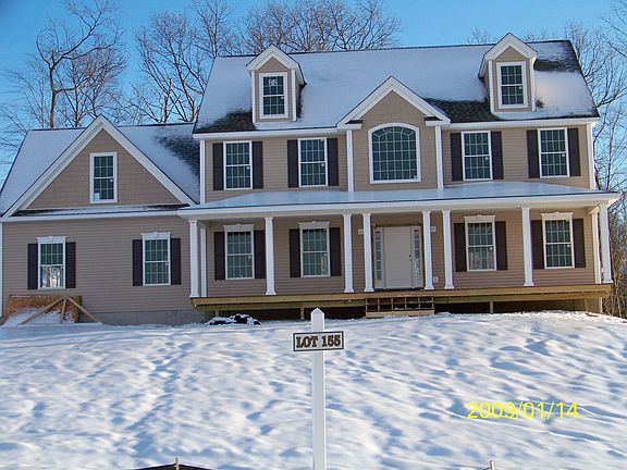 Attractive hilltop setting