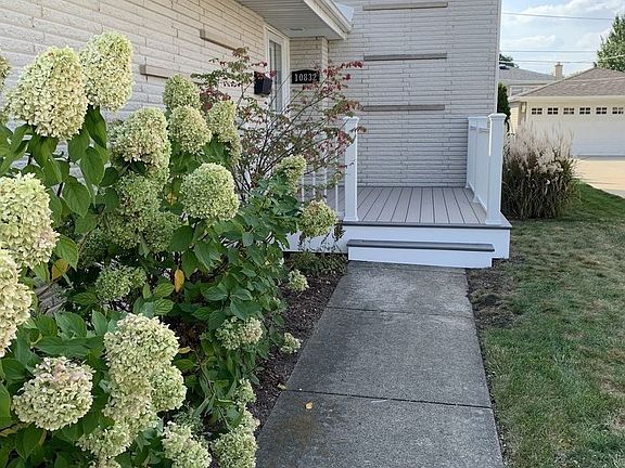 2nd image of 10832 S Lacrosse Ave