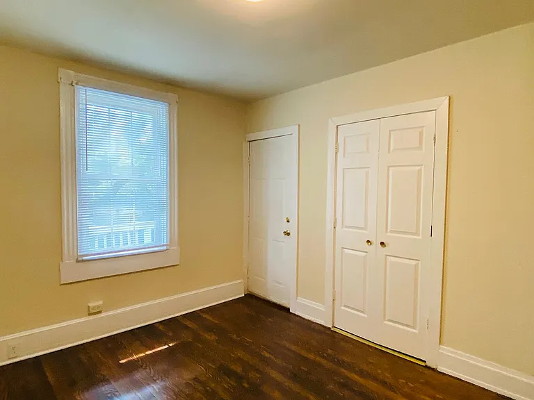 4 N. Dooley Ave — Photo 11