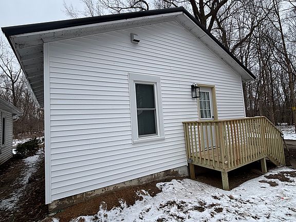2nd image of 42 Rockford St