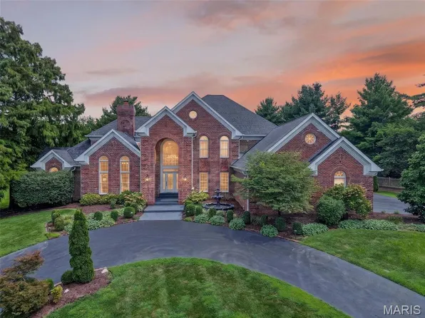 740 The Hamptons Ln, Chesterfield, MO 63017