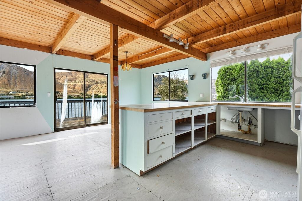 513 Riverview Drive, Orondo, WA - View 4