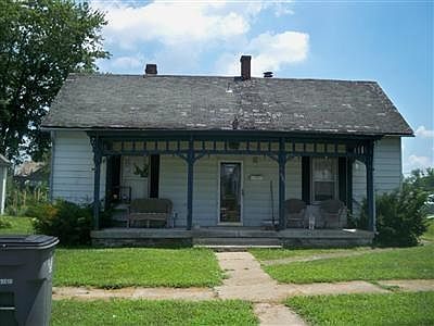 2nd image of 607 Carter St