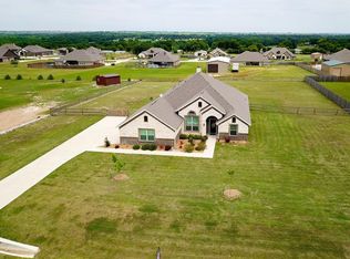 150 High Ridge Ct, Decatur, TX 76234