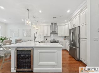 6 Cottrell Ct, Old Bridge, NJ 08857