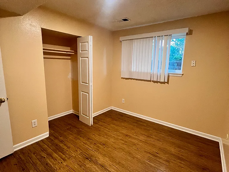 1579 S Salida Way — Photo 6