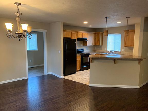 2nd image of 304 W Norman Ct
